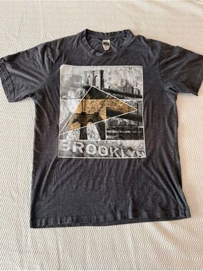 Men's Short-Sleeve Graphic Tee - Charcoal Slim-fit